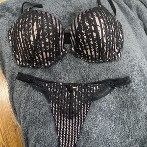 NEVER WORN Victoria’s Secret bra & panty set, light pink covered in black lace